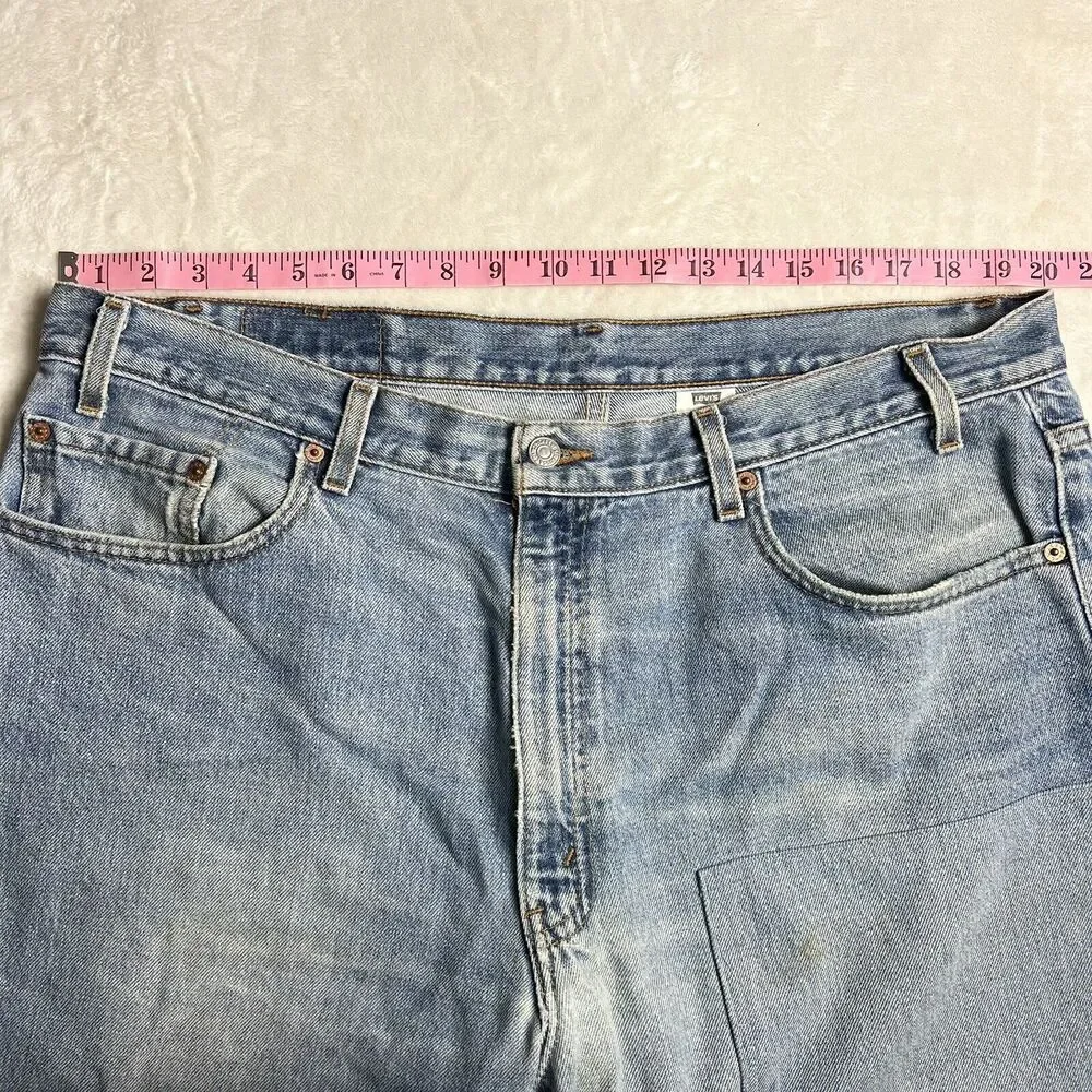 Levi's 550 relaxed fit vintage Faded men's 40×30 blue Jeans Light Wash